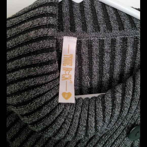 True Rock Ladies Gray Black Sweater Oversized Collar Buttons F (XS) Juniors - Picture 4 of 7
